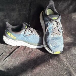 Hoka One One Clifton 8 Men’s 10.5 D Navy Running Shoes | Pre-Owned w/ Flaws